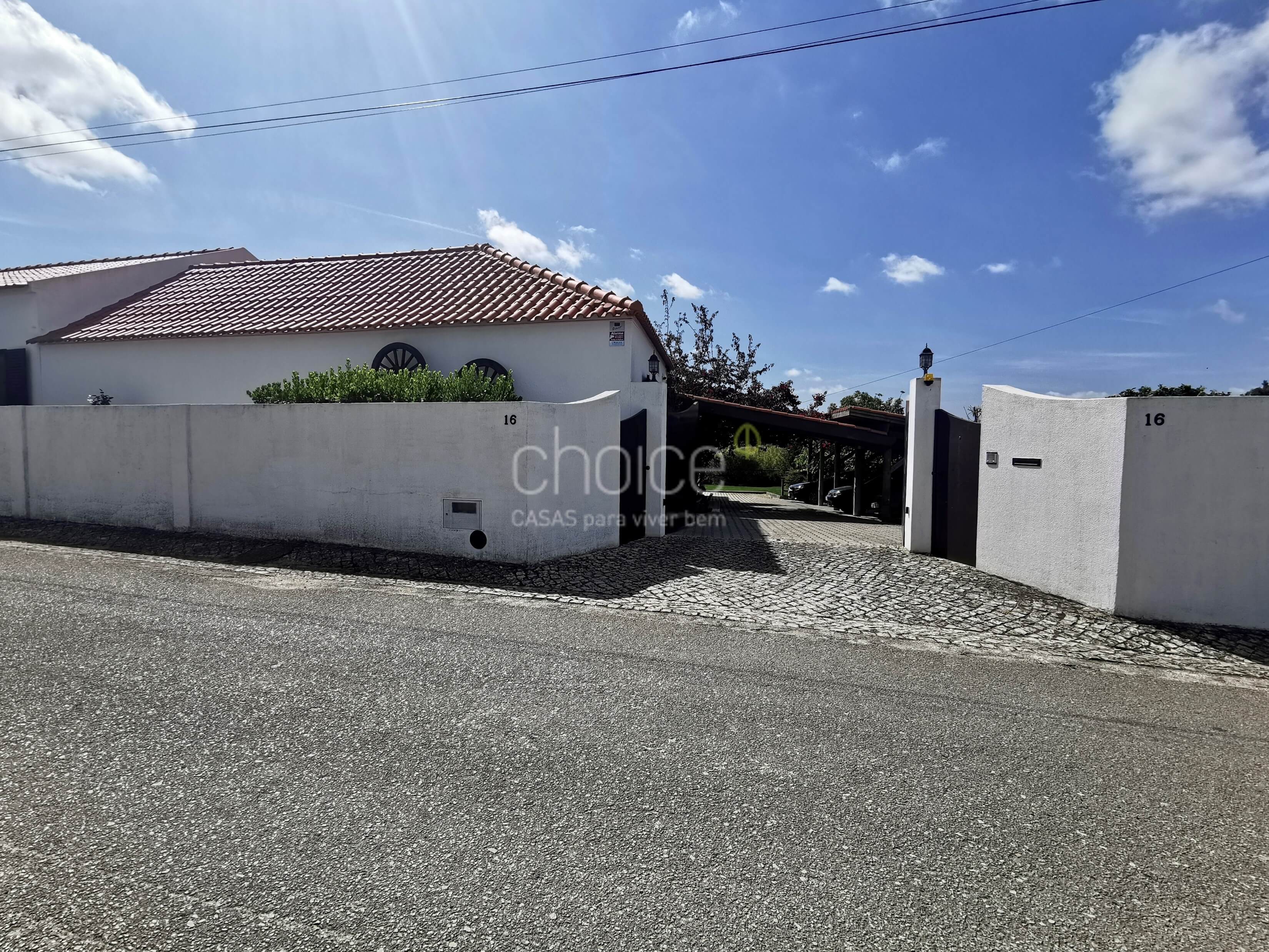 Fantastic 6-bedroom farmhouse in Aveiras de Cima