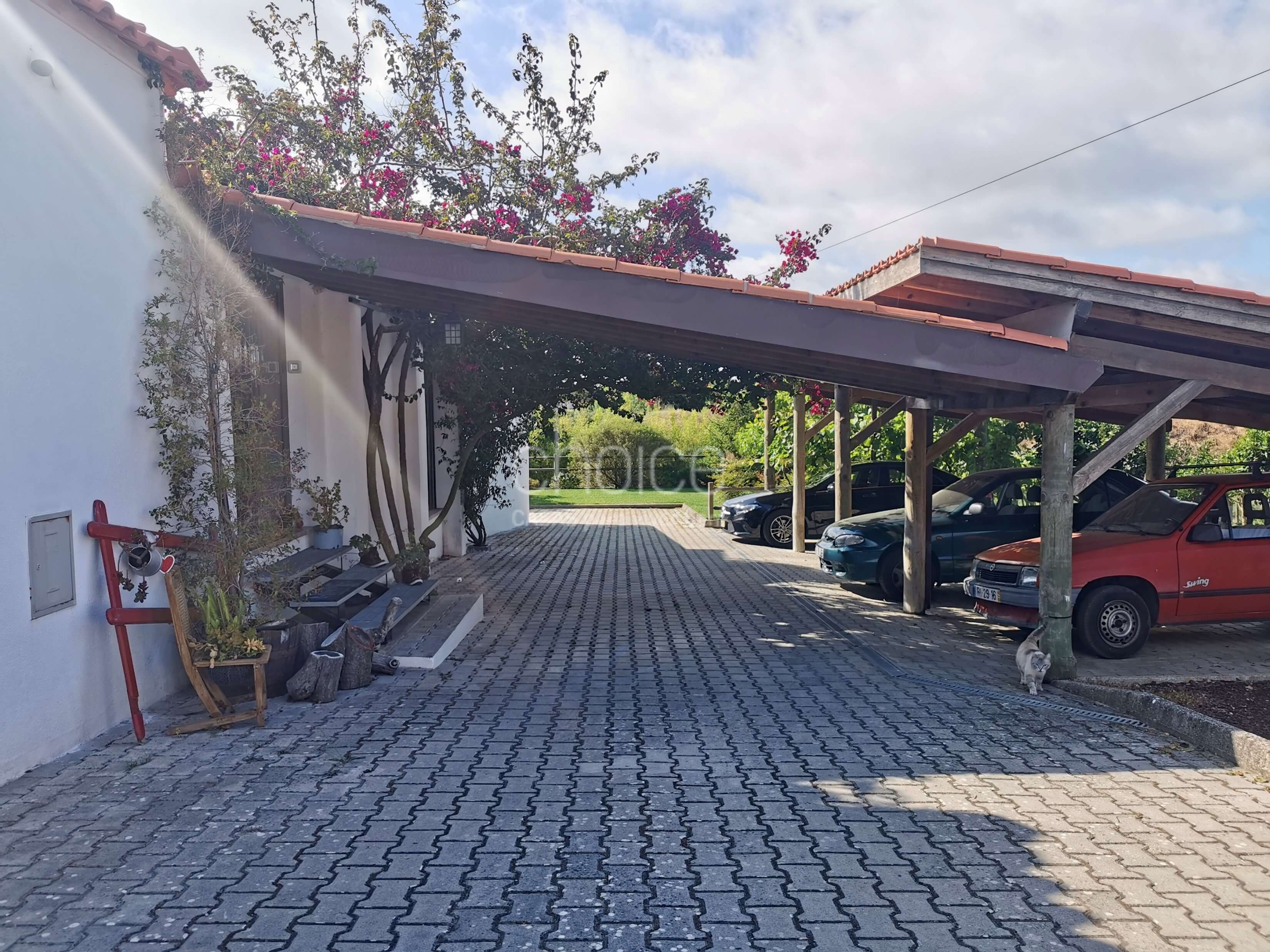 Fantastic 6-bedroom farmhouse in Aveiras de Cima