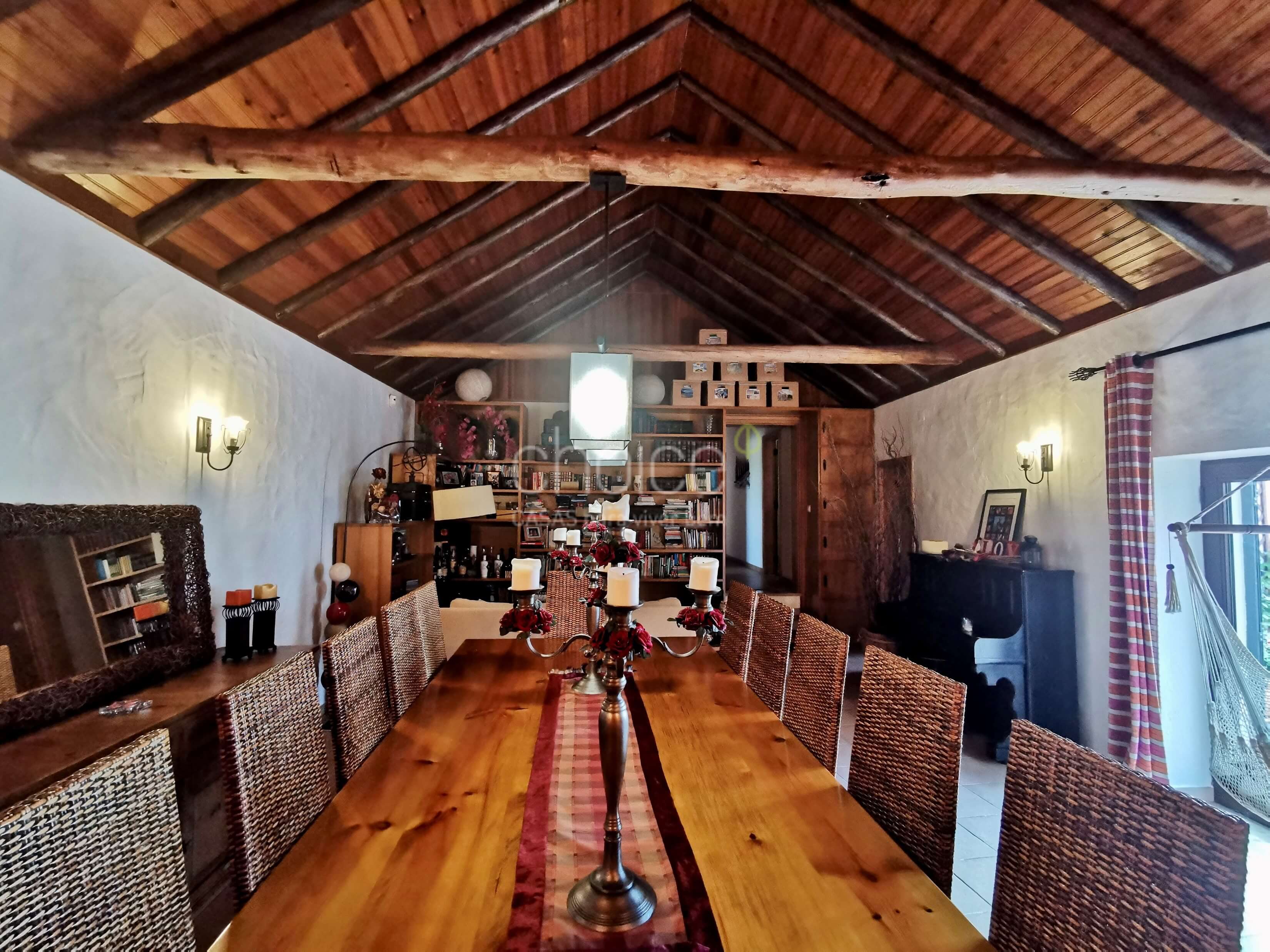 Fantastic 6-bedroom farmhouse in Aveiras de Cima
