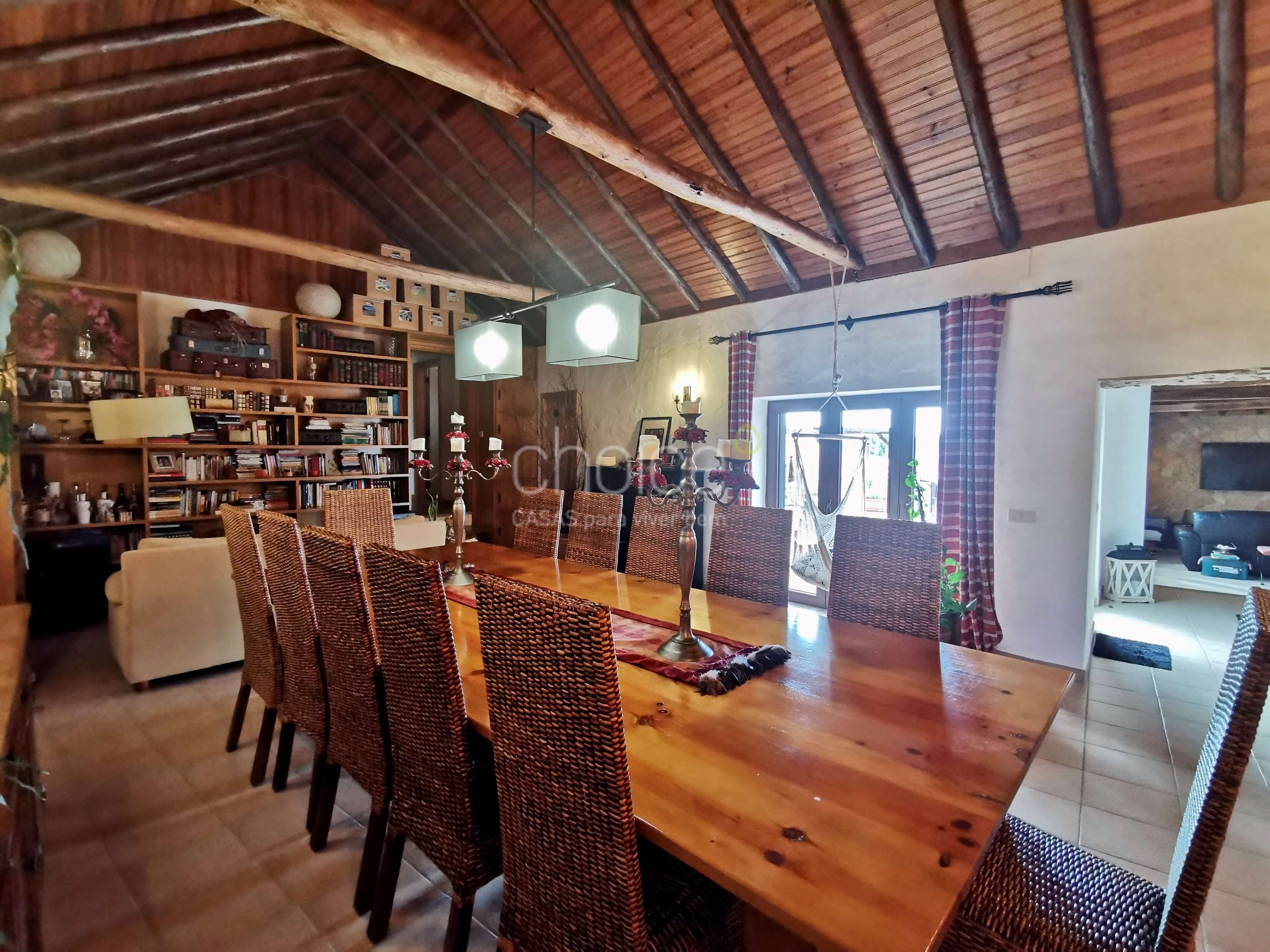 Fantastic 6-bedroom farmhouse in Aveiras de Cima