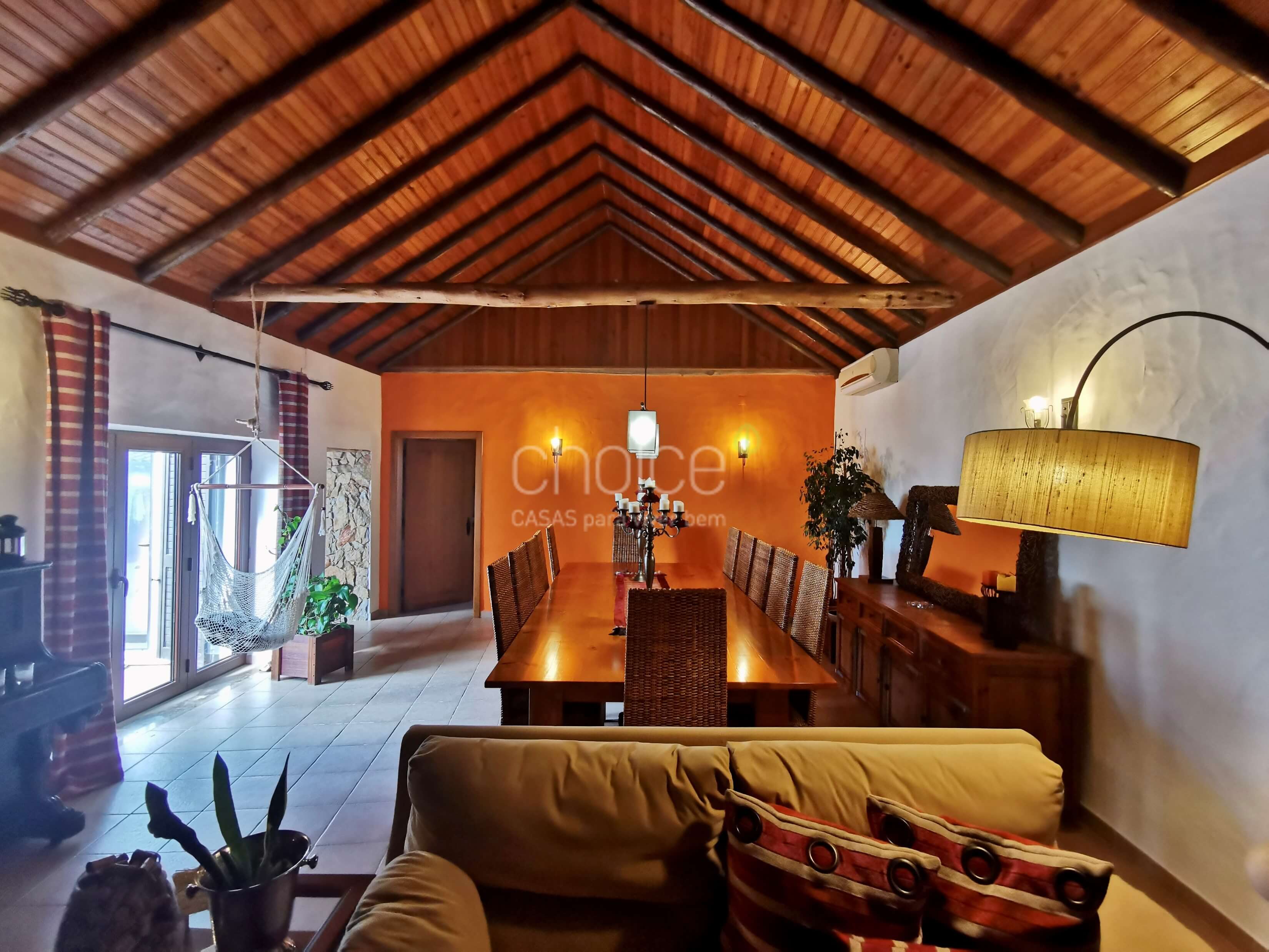 Fantastic 6-bedroom farmhouse in Aveiras de Cima