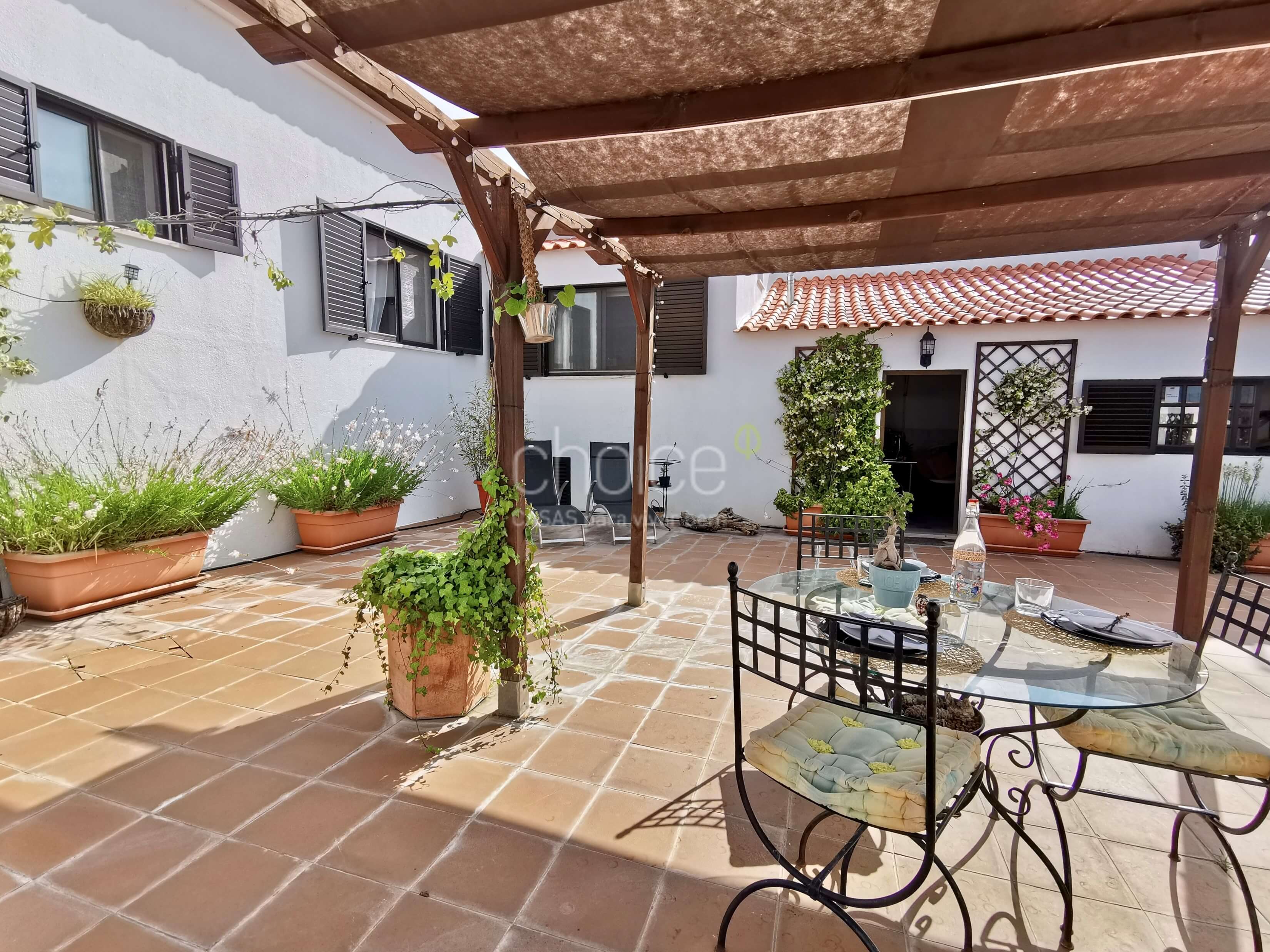 Fantastic 6-bedroom farmhouse in Aveiras de Cima