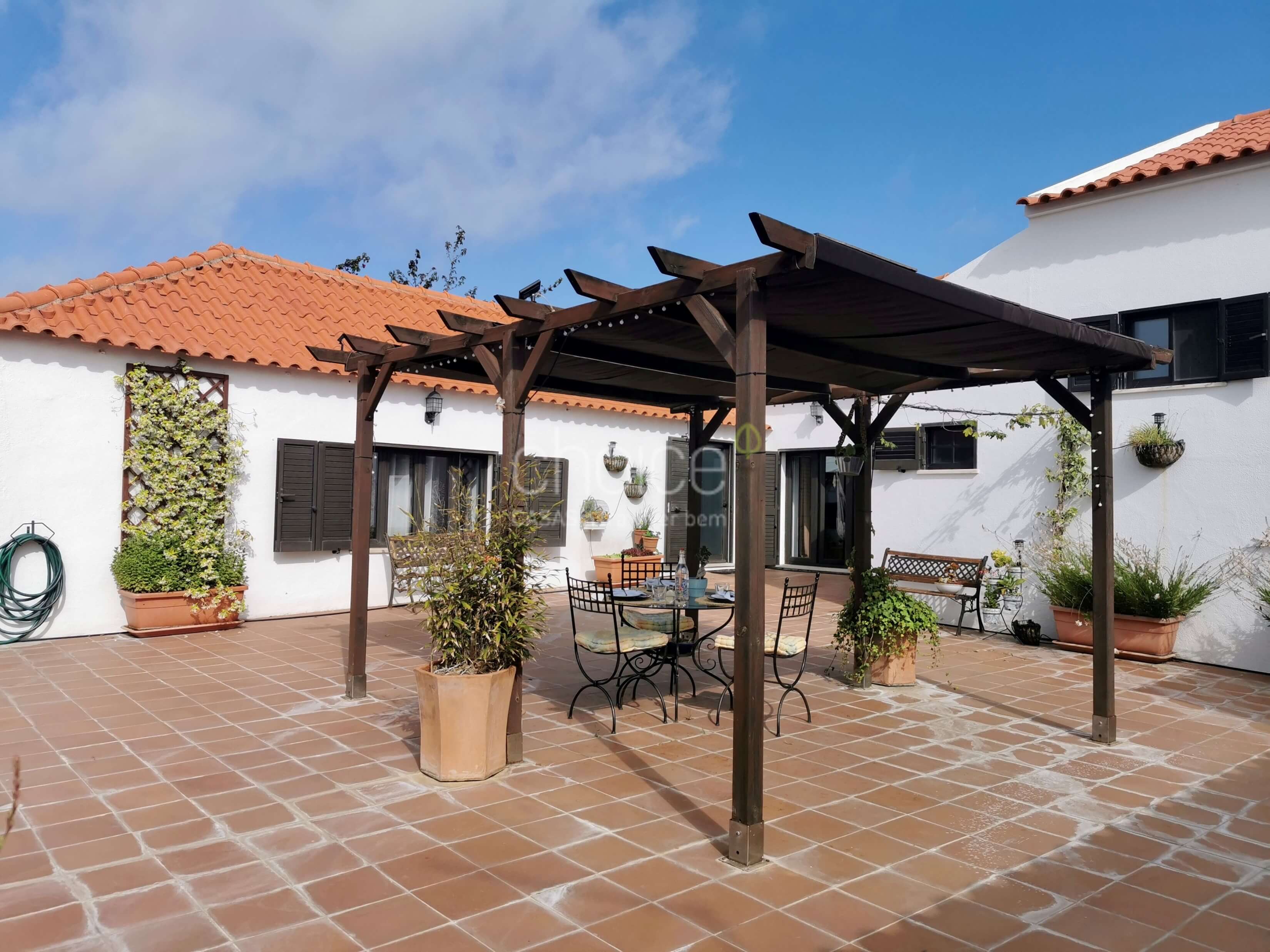 Fantastic 6-bedroom farmhouse in Aveiras de Cima