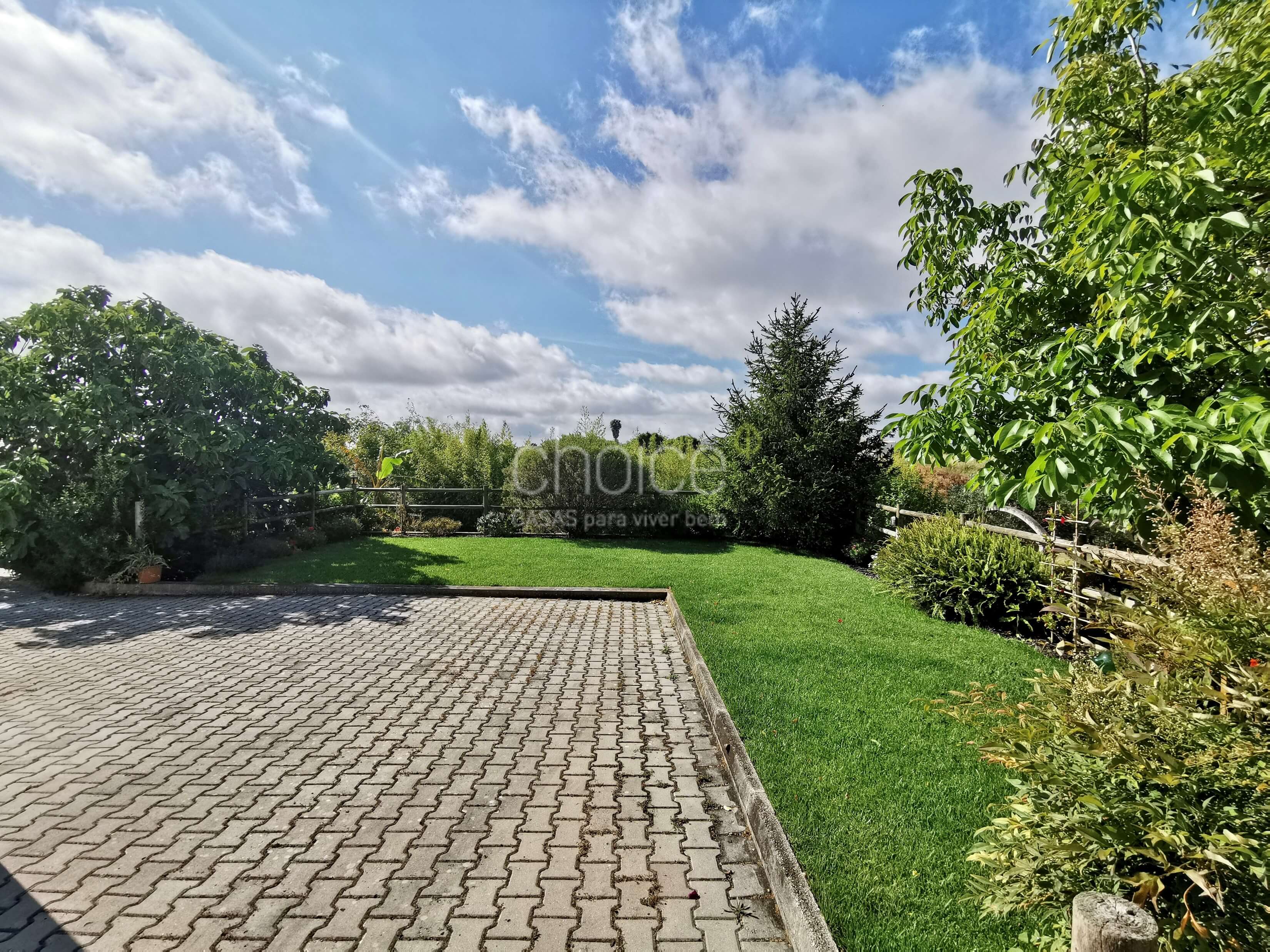 Fantastic 6-bedroom farmhouse in Aveiras de Cima