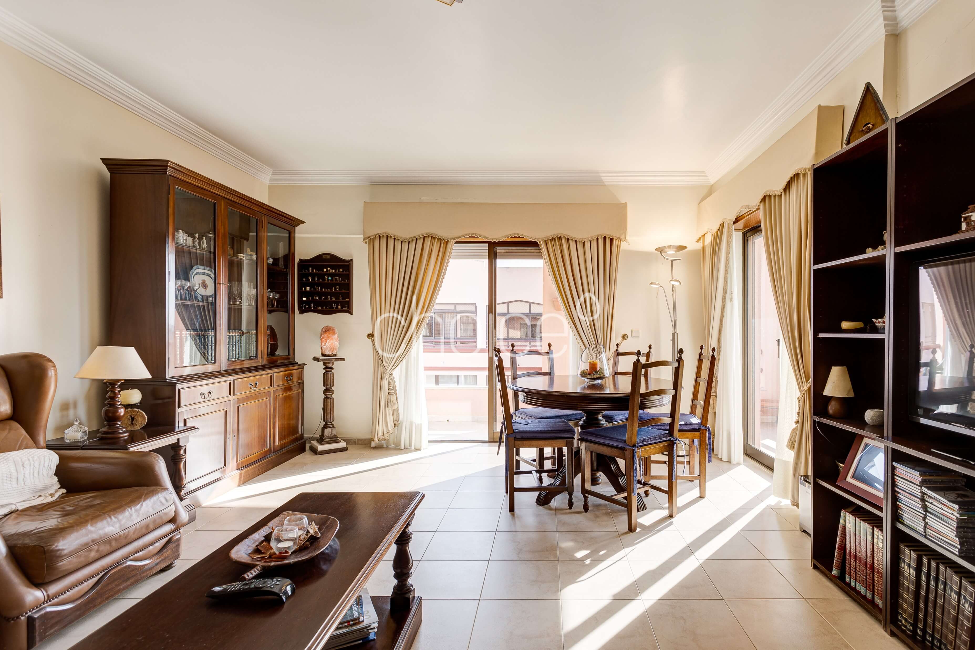 3 bedroom flat I Bairro do Rosário I sea view I balconies I lift