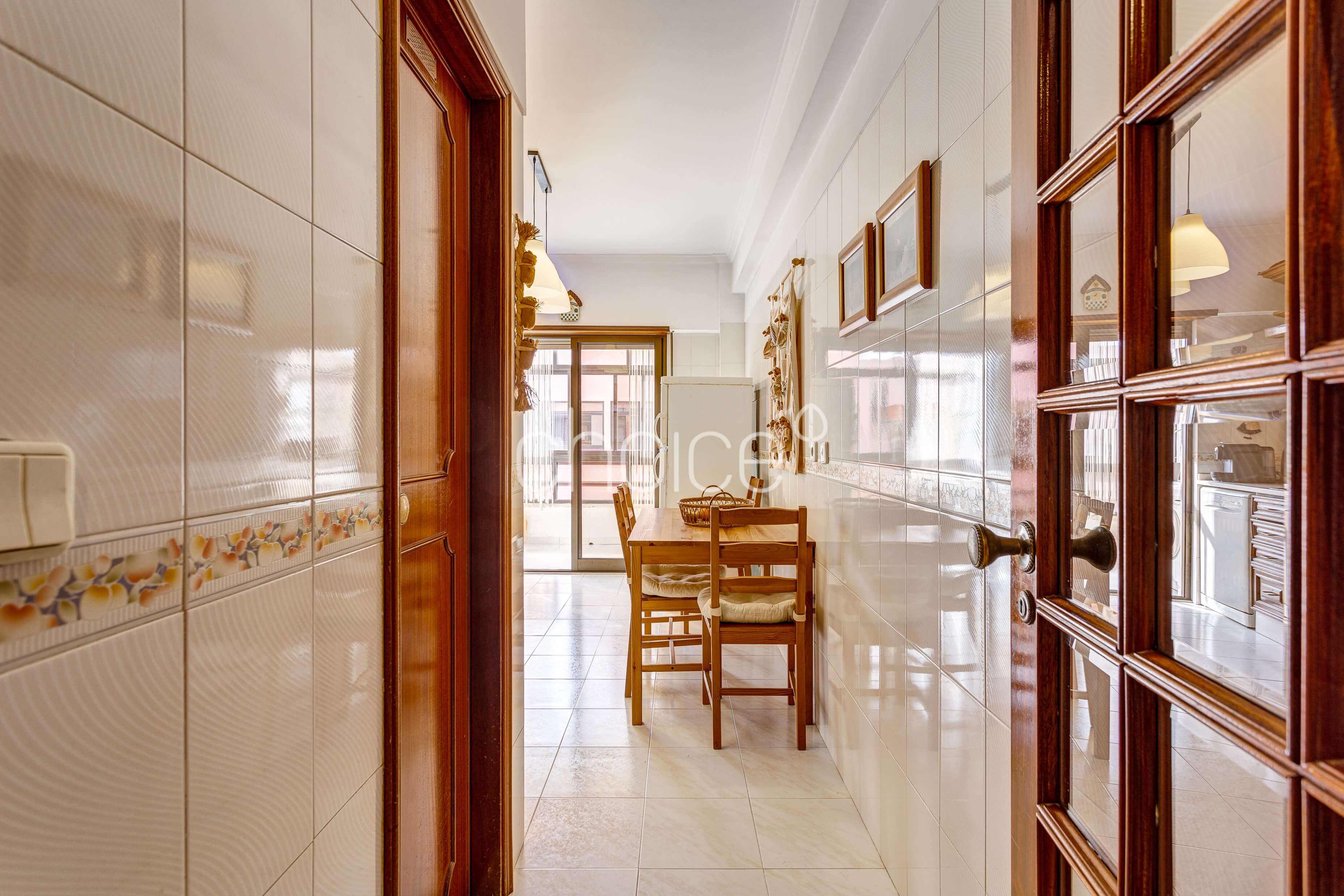 3 bedroom flat I Bairro do Rosário I sea view I balconies I lift