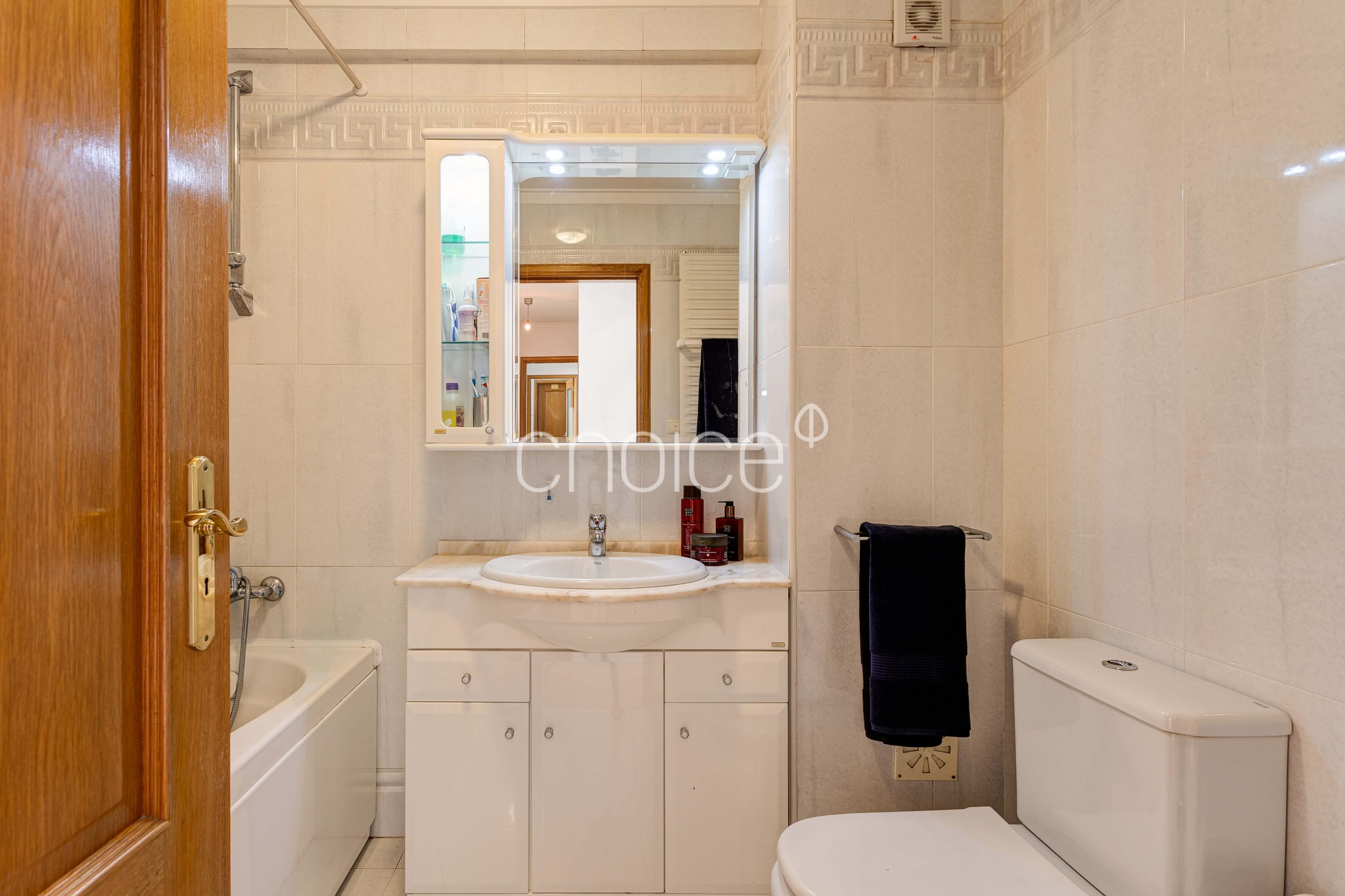 2-bedr. flat l Nova Carnaxide | Lisboa | with lift and garage