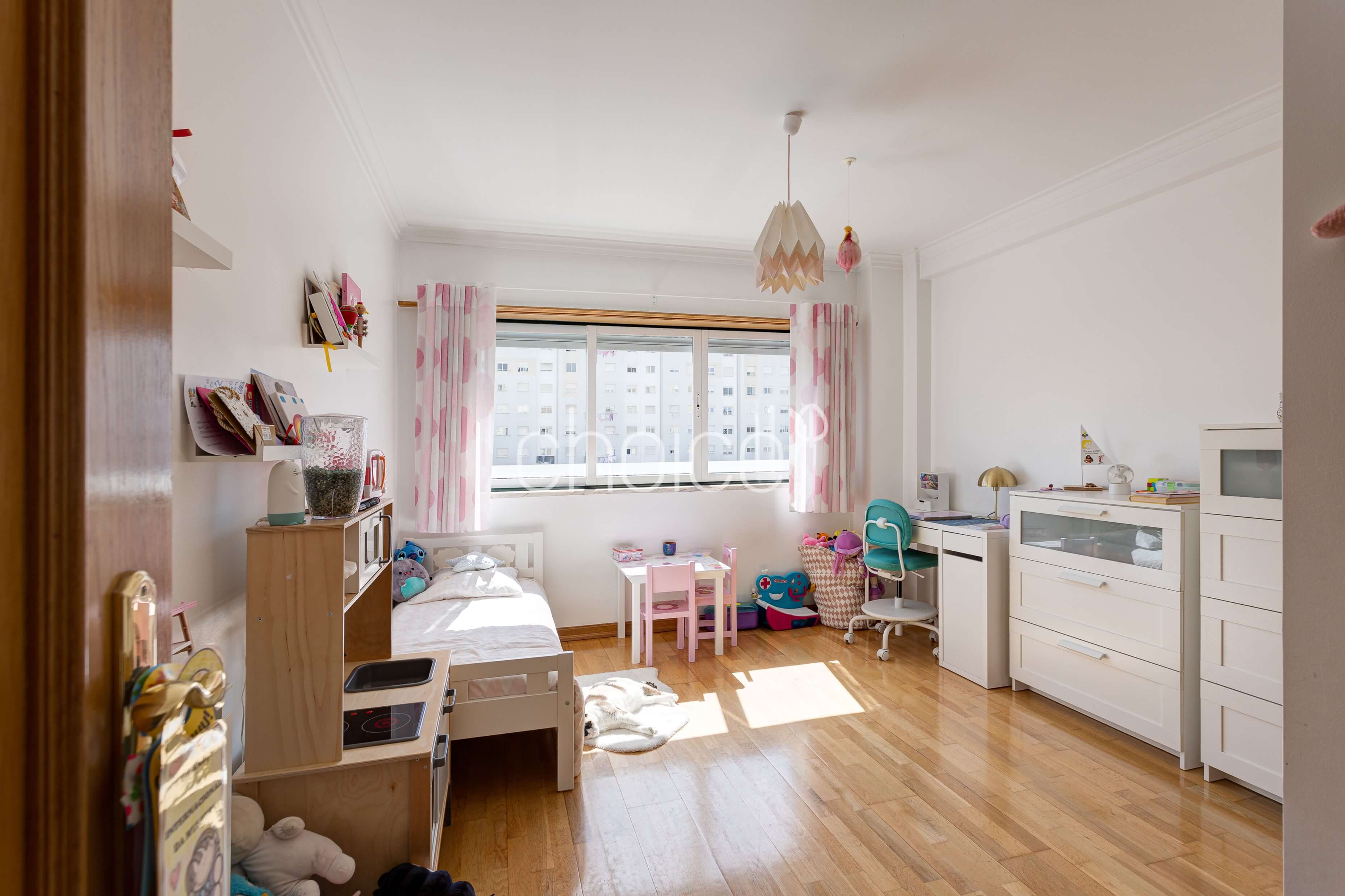 2-bedr. flat l Nova Carnaxide | Lisboa | with lift and garage