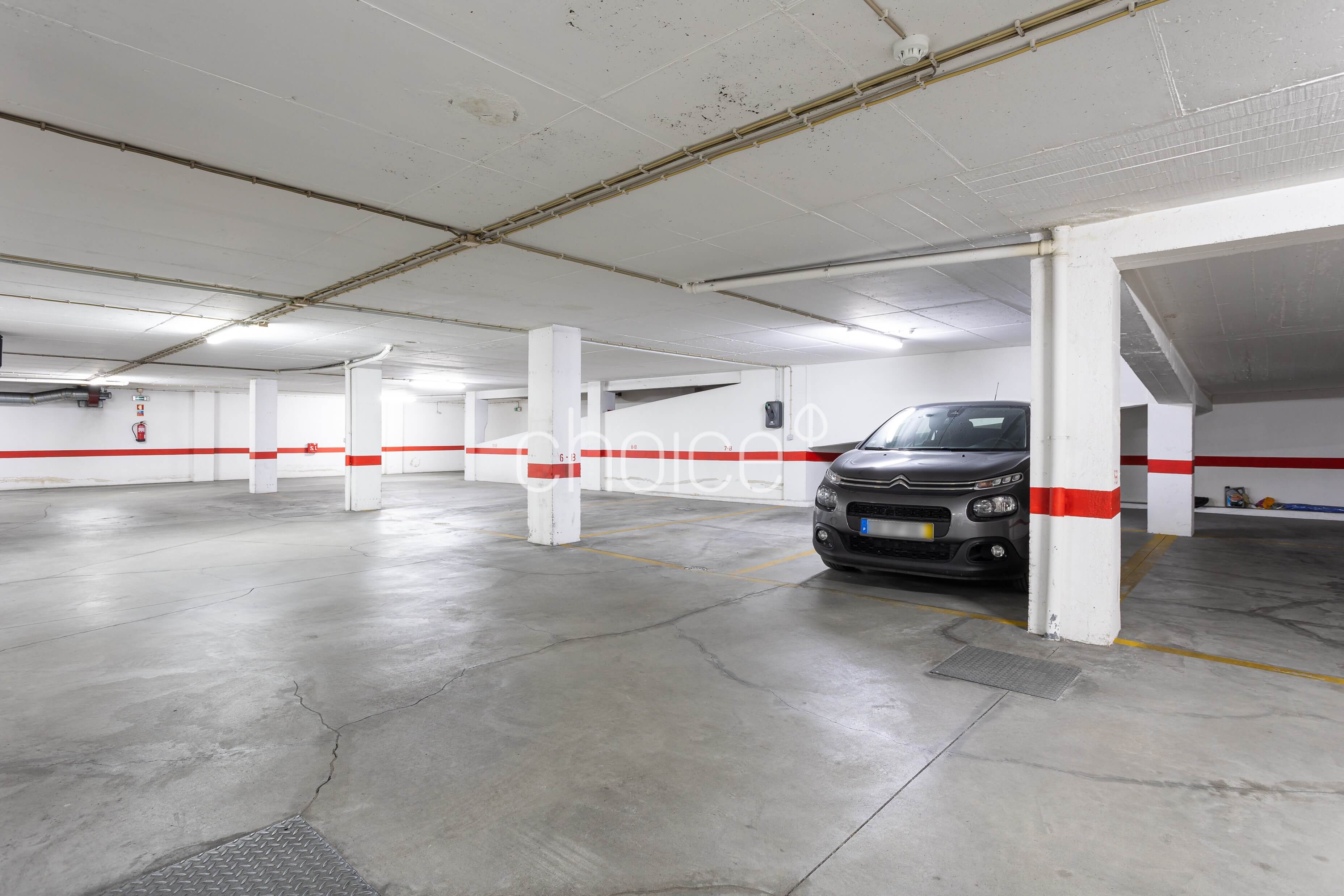 2-bedr. flat l Nova Carnaxide | Lisboa | with lift and garage