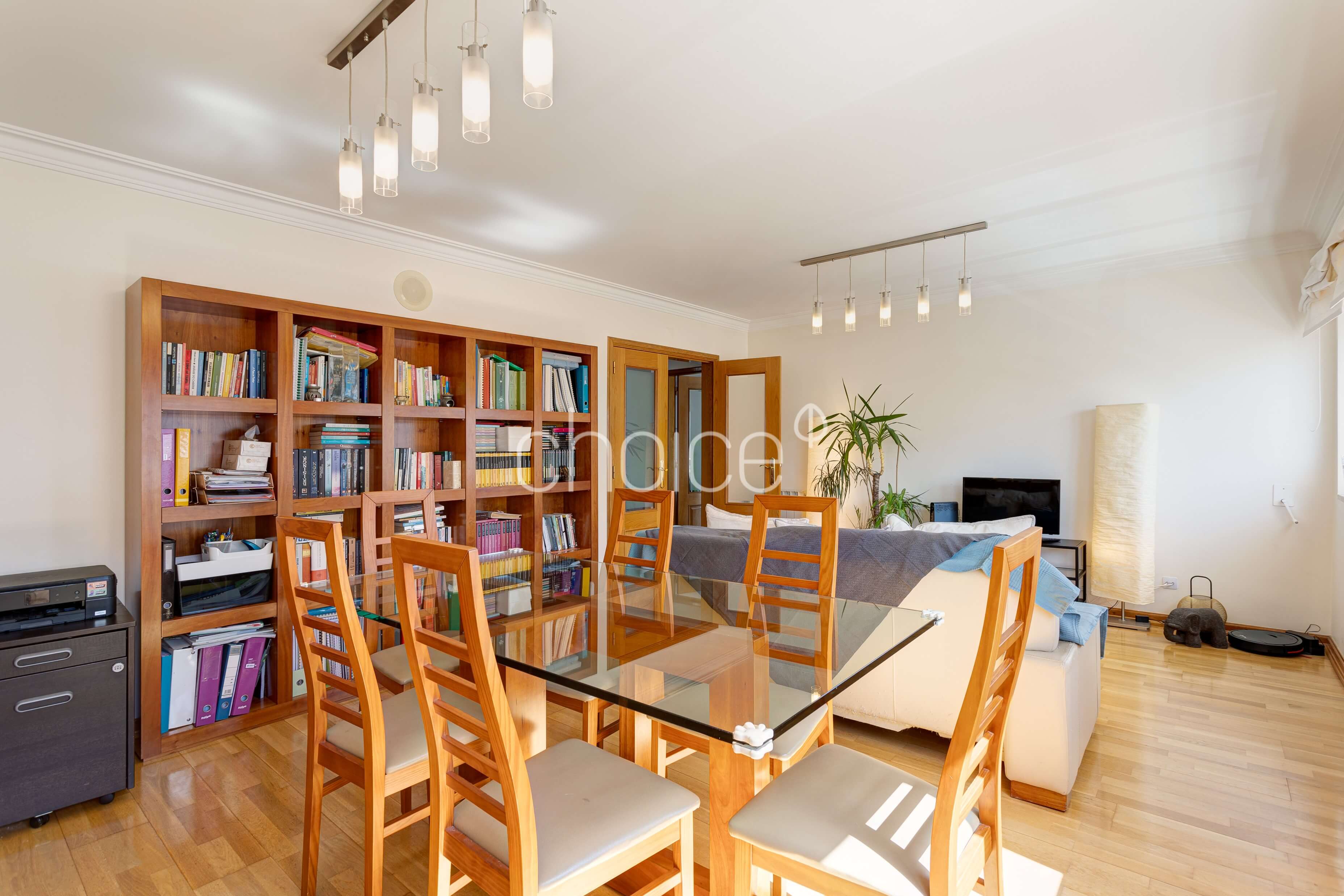 2-bedr. flat l Nova Carnaxide | Lisboa | with lift and garage