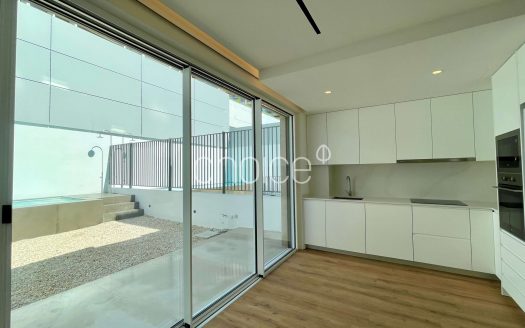 Fantástica moradia de tipologia T2  terraço, piscina e garagem l Parque das Nações