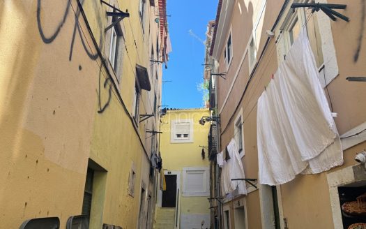 Oportunidade Única | Prédio em Propriedade Horizontal | Para Reabilitação Total | Santa Maria Maior, Lisboa