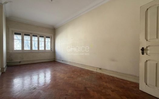 T3+1 de Charme com 150m² | Av. Elias Garcia | Ao lado da Gulbenkian | Para Remodelar
